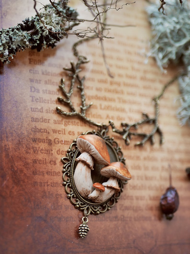 Necklace Fairy Circle image 3