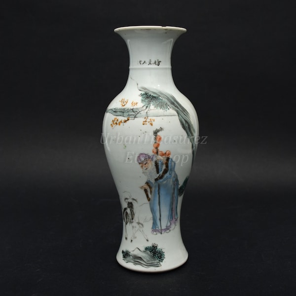 Vase chinois Yu Yongxiang - Fabriqué à l'ancienne dans les années 1900 • Objet de famille signé avec du texte • Forme merveilleuse • Article de collection, choix décoratif unique