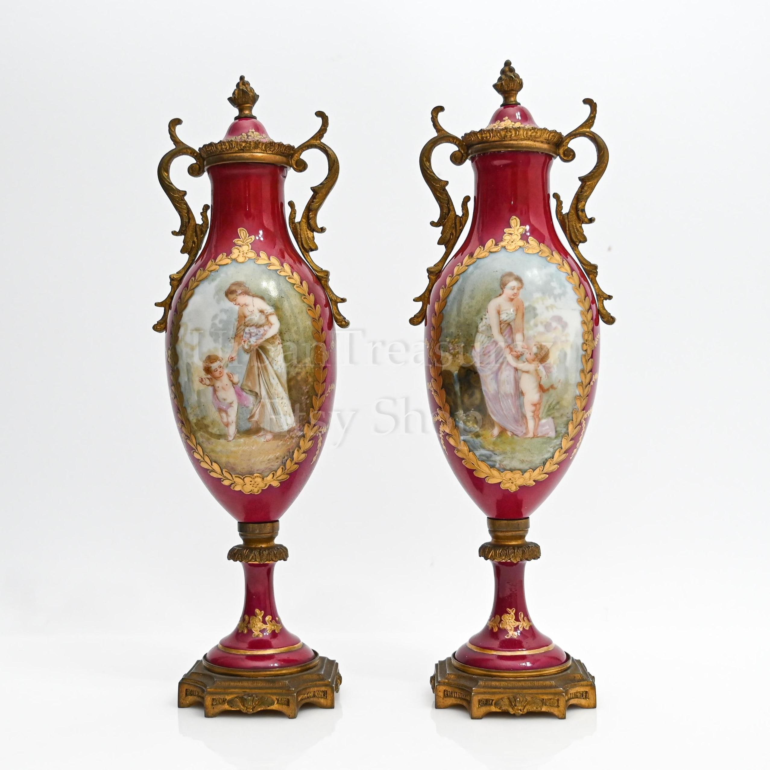 セーブル(Sevres) 限定制作品 轆轤 窯 装飾の図柄 オリジナル 白磁