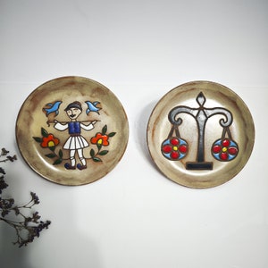 Assiette en poterie d&#39;art populaire grec, assiettes murales en céramique avec détails en émail, cadeau de voyage en céramique grecque vintage, décoration d&#39;intérieur