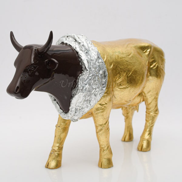 Vaquita de Chocolat Statue • Cow Parade Event Resin Figurine • Swiss Chocolate Gold Cow • Animal Lover Gift • Collectible Home Decor