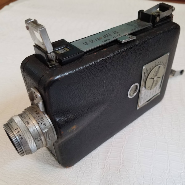 Vintage Cine Kodak Clockwork 16mm Magazine Movie Camera Circa 1955