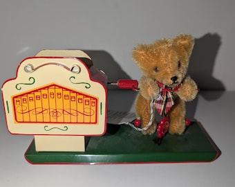 Tucher & Walther Automaton Windup Hermann Original Teddy with "Organ" Music Box Germany 1994
