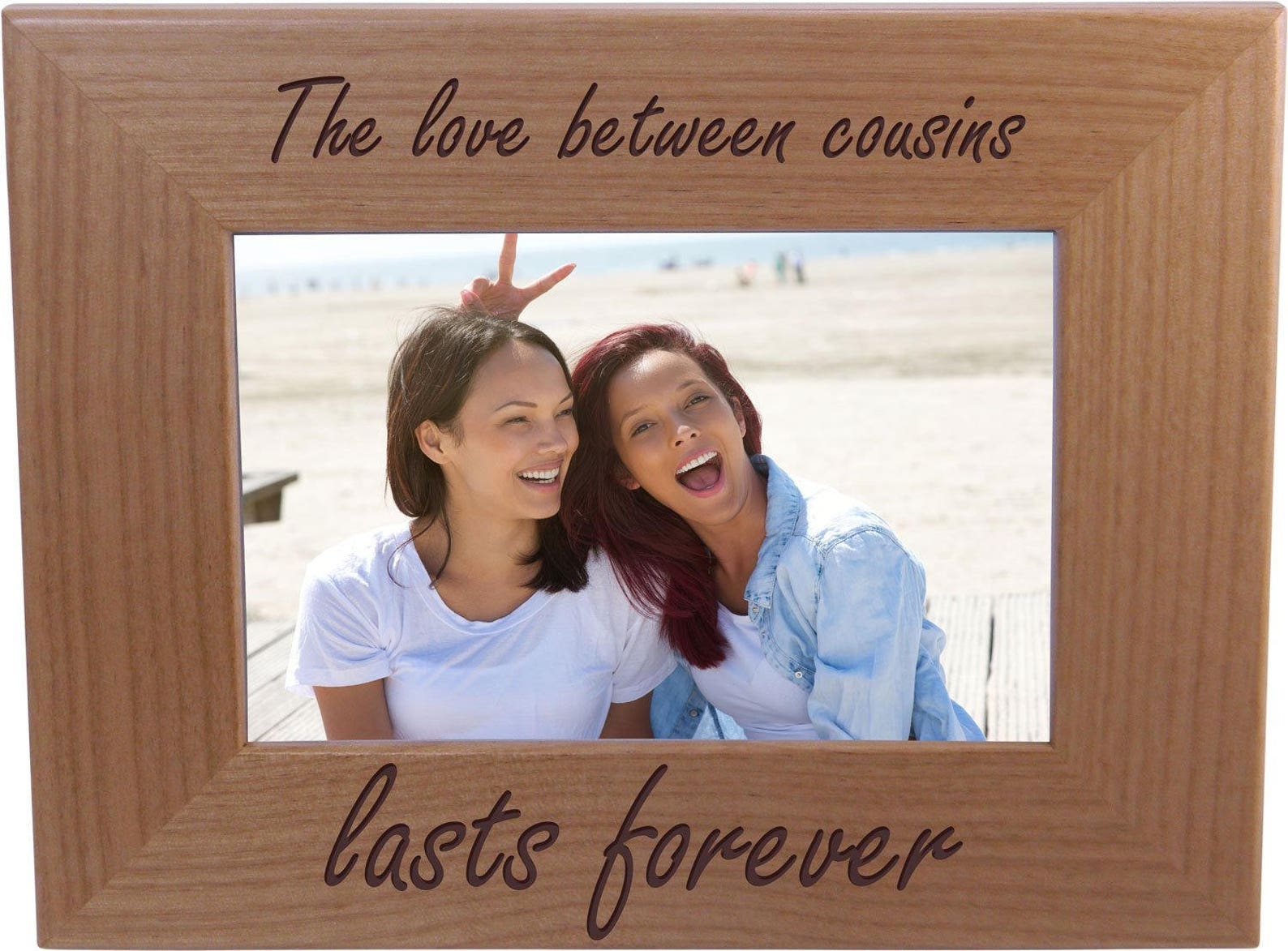 CustomGiftsNow - Cornice portafoto in legno di ontano naturale, con incisione The Love Between an Aunt and Niece Lasts Forever (10 x 15 cm