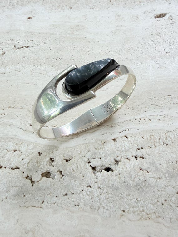 Vintage Taxco Sterling Silver Onyx Clamper Bracelet – Artisan Hammered Cuff