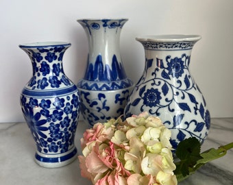 Trio Blue & White Chinoiserie Vase Set of 3 Blue White Decor Asian Vases Vintage