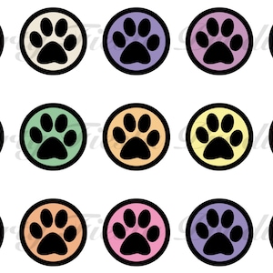 Peut inclure: Ensemble de 18 autocollants en forme de patte d'animal de couleur. Chaque autocollant présente une empreinte de patte noire sur un fond de couleur pastel différent.