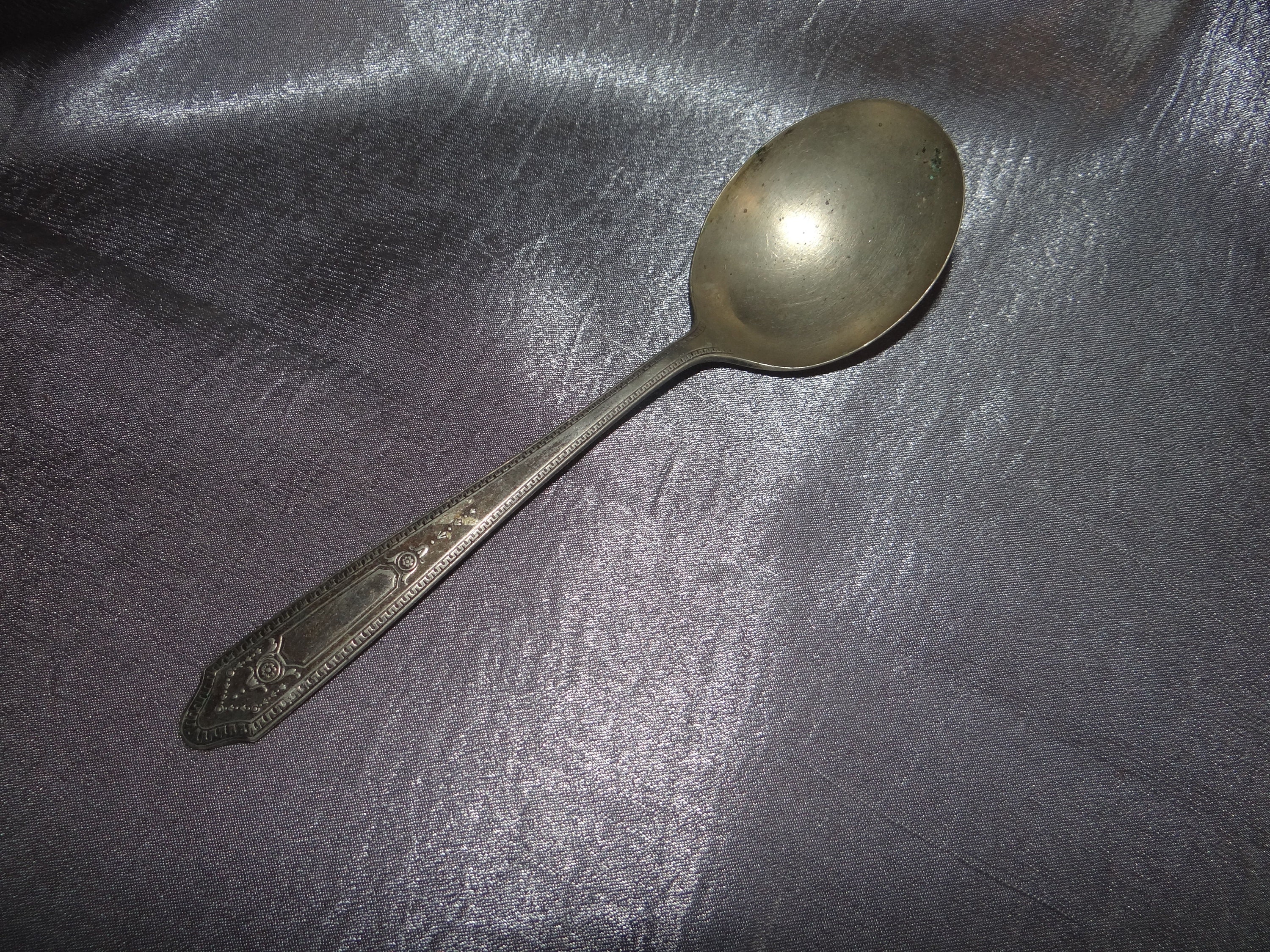 Monarch plate silverware deals