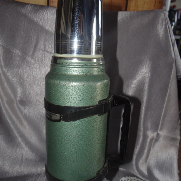 Vintage Heavy Duty Stainless STeel Aladdin Stanley Thermos with Handle..Please look at all pics carefully