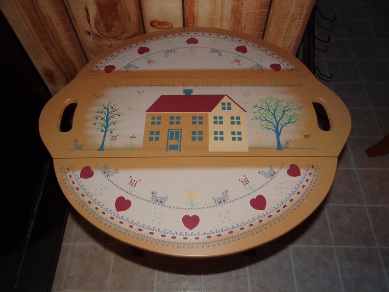 Lovely Carol Wright Small Vintage Drop Leaf Table..Amish americanca