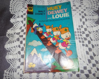 Bande dessinée vintage de Walt Disney, « Huey, Dewey et Louie Junior Woodmars » par Whitman. Informations importantes dans la description... 1973