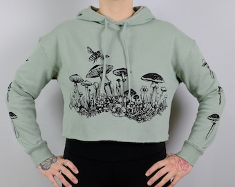 Mushroom Crop Hoodie: Stylish Botanical Art Tattoo-Inspired Loungewear for Nature Lovers