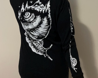 Mountain Scene Snail: Long Sleeve Printed T-Shirt