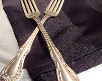 Vintage Wm A Rogers Silverplate Forks, Ornate Old South Pattern, Set of 5