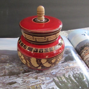 Vintage Round Wooden Box Hand Carved Mexico Souvenir Cabo Storage Stash Box Lidded
