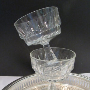 Vintage Set of 2 Cristal D&#39; Arques Durand Coupes
