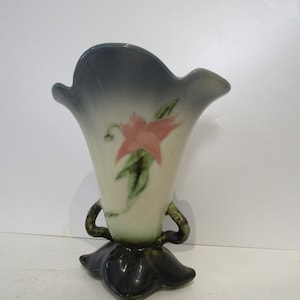 Vintage Hull Woodland Flower Vase Fan Shape Collectible Vase Green Iris