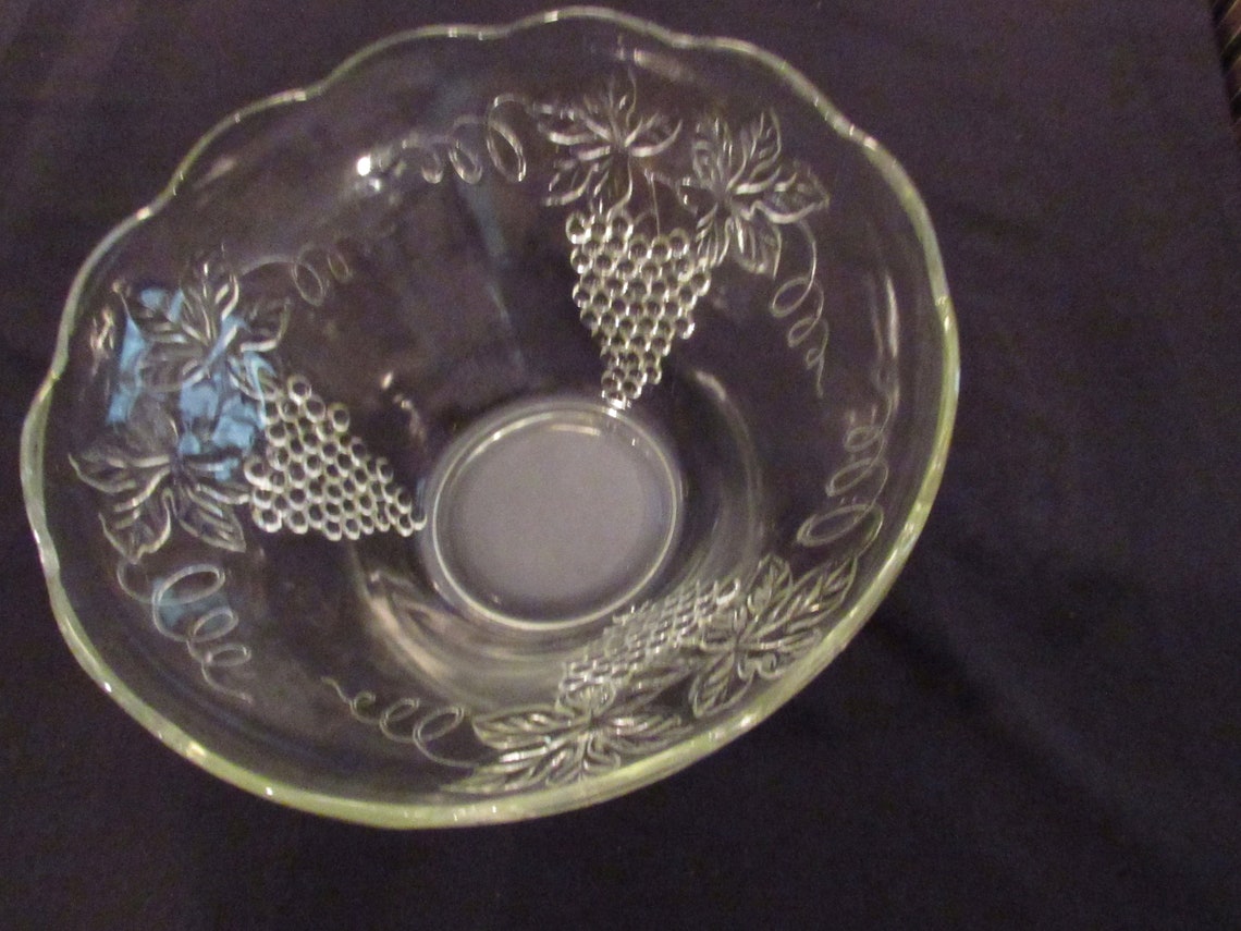 Vintage Pressed Raised Grape Glass Cups Punch Bowl Cups Glass Etsy
