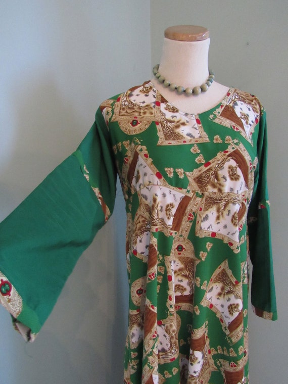 Authentic Vintage Asian Flare Kimono Dress Contras