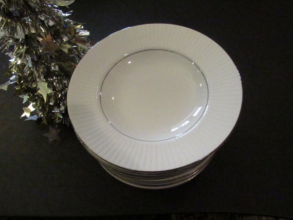 Vintage Gibson Rimmed Soup Bowl Set of 2 or 4 White and Platinum Bowls Etsy Canada