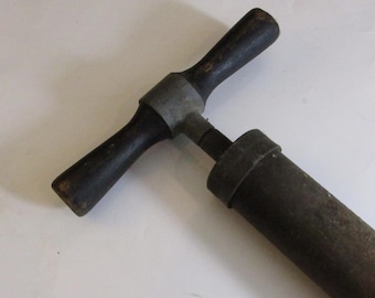 Antique Rusty Metal Bicycle Tire Pump Memorabilia Americana Yesteryear Home Decor Prop Display