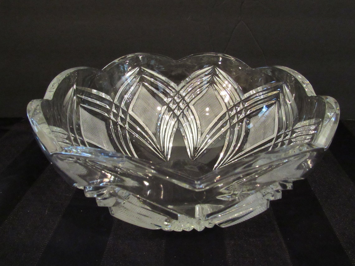 Vintage HEAVY CRYSTAL Bowl Scalloped Edge Giftware Serving - Etsy