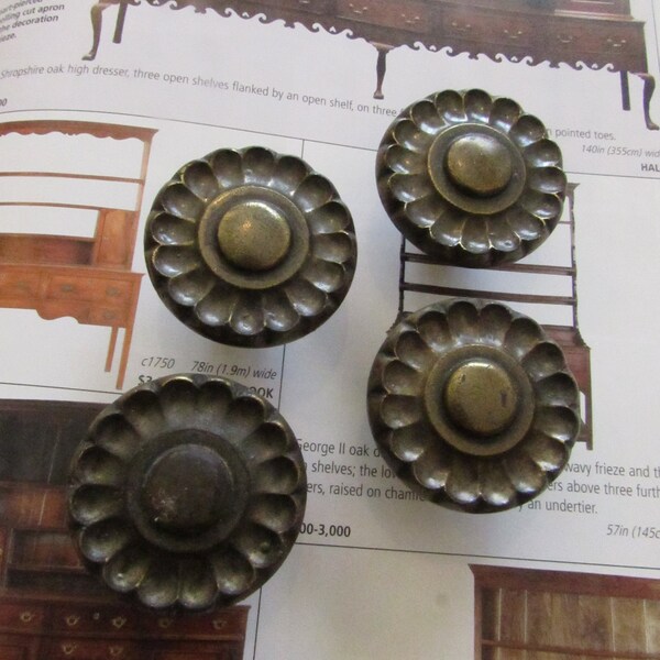 Vintage Mid-Century Flower Knobs/Pulls Antique Brass Furniture Cabinet Knobs EACH