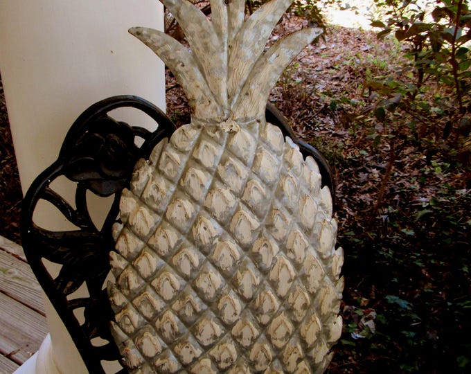 Vintage Metal Distressed Paint Pineapple Wall Decor Sign of Hospitality ...