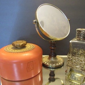 Accesorios de tocador vintage CADA Espejo de pie Botella de perfume dorada o caja de polvo