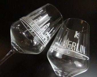 Souvenir Berlin Germany Skyline Deluxe Set of 2 Crystal Wine Glass