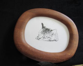 Vintage Round Philippines Mahogany Picture Frame