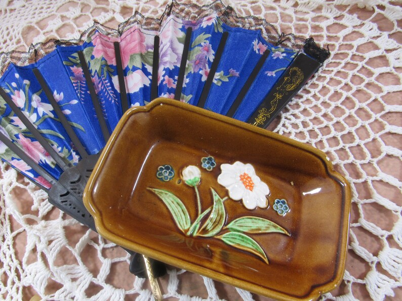 Vintage Mod Flowers Plate Hexagon Shaped Dish Japan Raised Pattern Trinket Candy Soap Dish