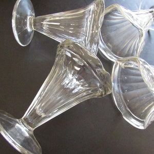 Vintage Ice Cream Sundae Glass Parfait Footed Retro Diner/Malt Shop Style Set of 4