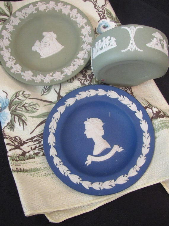 Vintage WEDGEWOOD Jasperware GREEN Royalty Giftware - Etsy