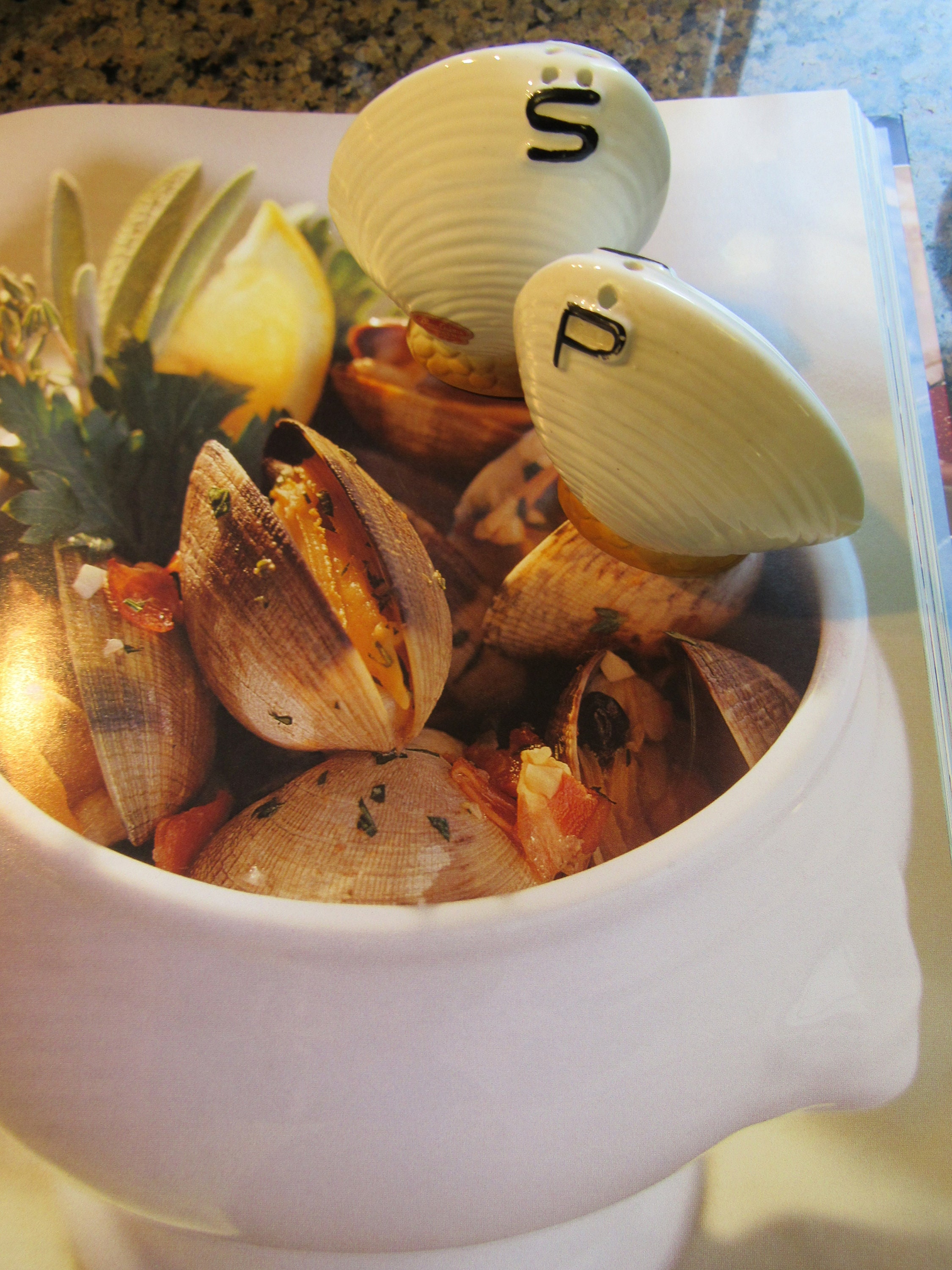 Vintage Bone China Clam Shell Salt and Pepper Shakers, Shiken
