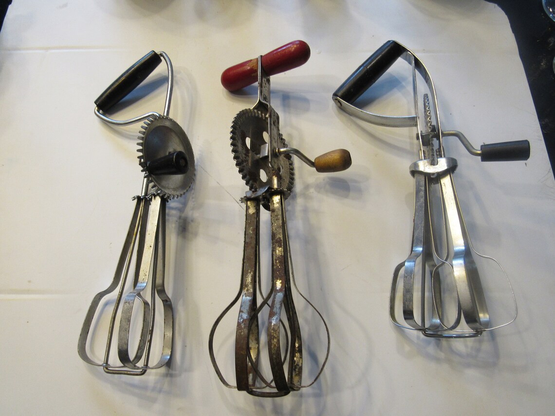 Vintage Hand Crank Egg Beater/primitive Retro Etsy