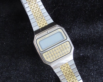Vintage Pulsar Y739-5019 Een rekenmachine LCD-alarmhorloge, circa jaren 1970 ZELDZAAM
