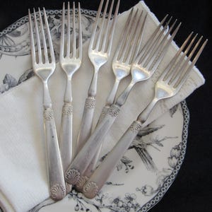 Antique RARE Shell Pattern Silverplate Fork Set of 4/6 Geo Deuble Company Colonial Style