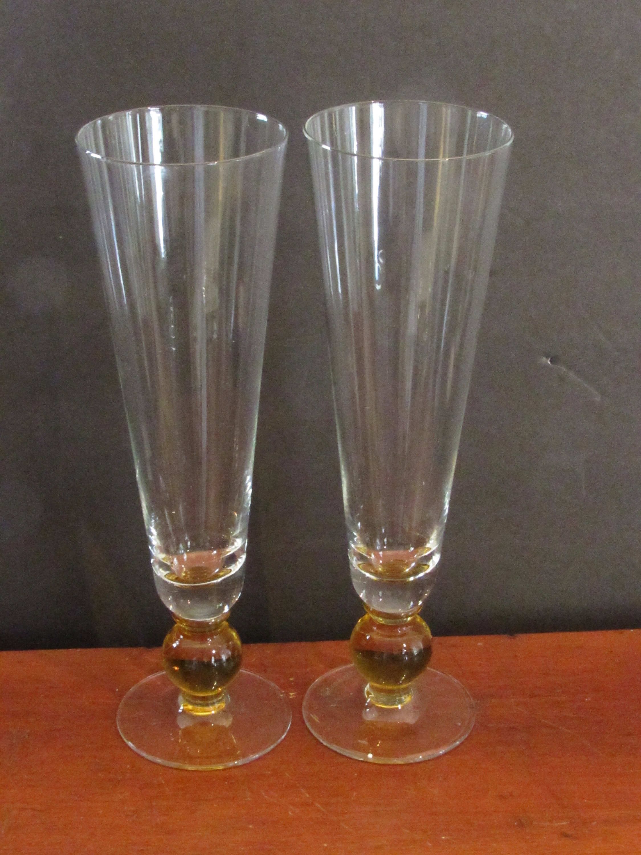 Premium Pilsner 1925 oz Beer Glasses Set of 4 Pint Glasses by Glavers, Tall Designed European Glass Tumbler Cups for Bar, Cocktails, Beer, Soda, Juice