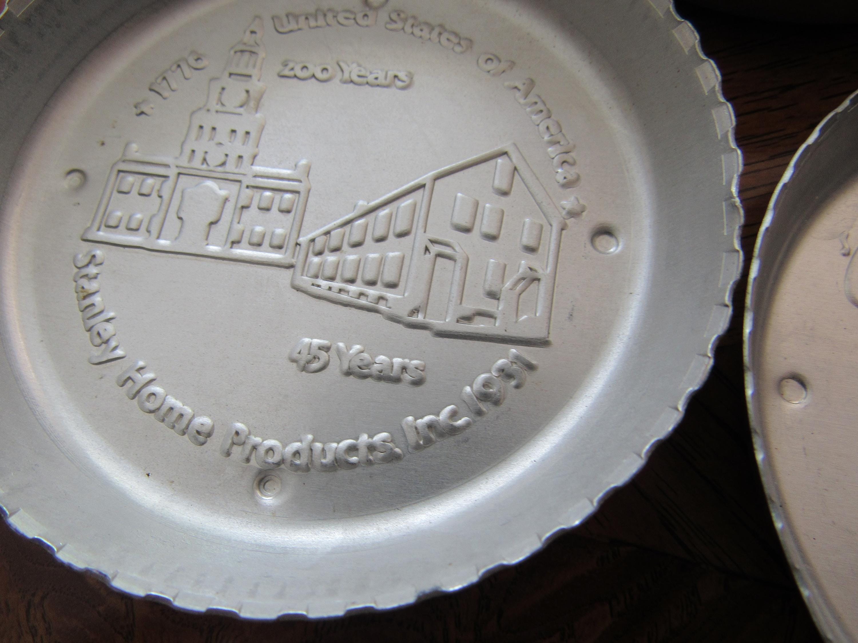 ヴィンテージエンボス加工アルミドリンクコースタータバコ灰皿