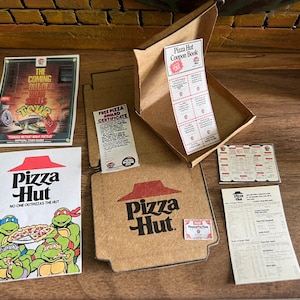 Pizza Hut Party Pack 9 PCs Paper Diorama Display Prop 1/12 scale
