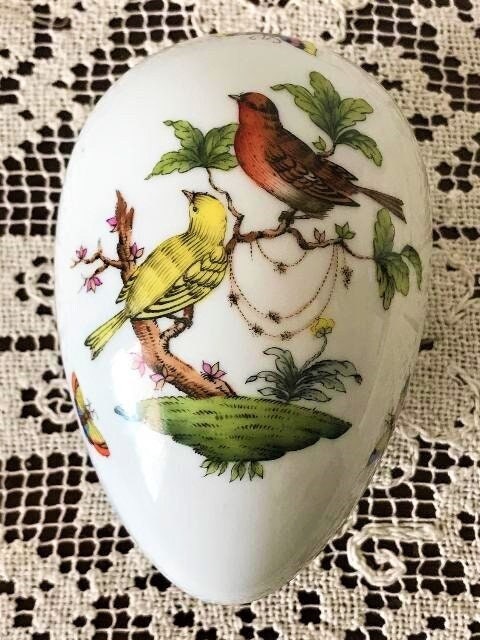 Hand-painted Herend Porcelain Egg Box: Rothchild Bird Pattern, 6