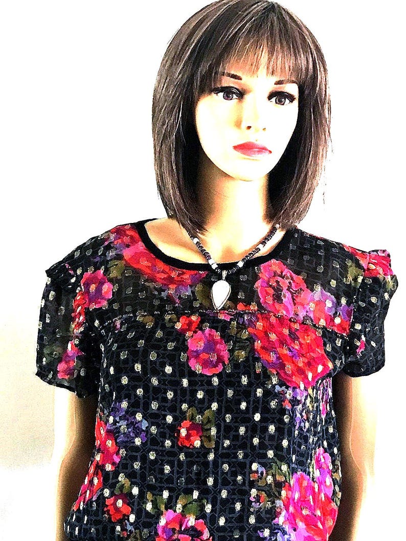 Anthropologie Sheer Black Beaded Blouse: Gold Accented Top with Red Roses Size Medium zdjęcie 2