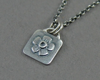 Einzelne Blume Halskette