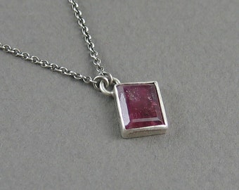 Rosa Turmalin Halskette