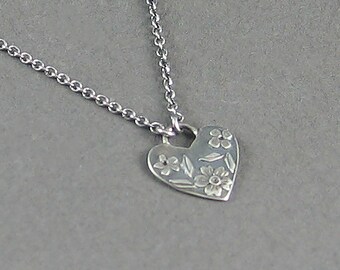 Kleine geblümte Herz Halskette