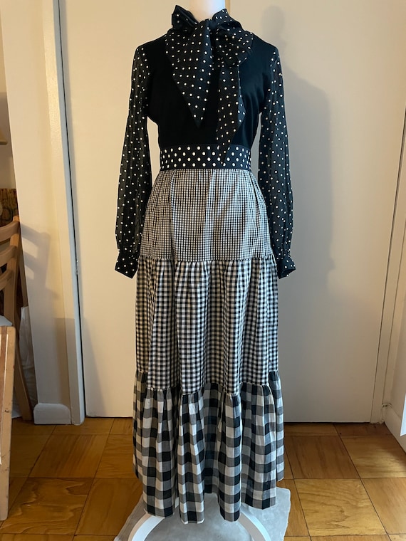 1970s Black and White Gown, Size Small, Union Made - image 2