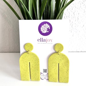 Lebendige bunte organische Ohrringe + eklektisch bunt + große Ohrringe + knalliger Sommerschmuck + flippige Ohrringe + boho retro + apacado