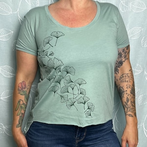 Sale! Large, XL Ginkgo Scoop-neck Women’s Tee