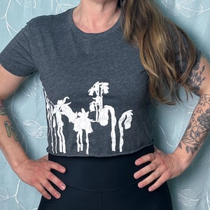 Sale! Medium Ghost Pipe Women’s Crop Tee